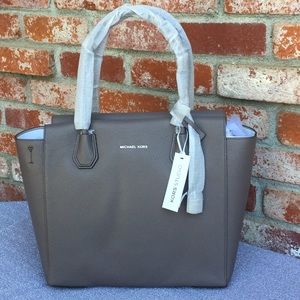 Michael Kors Mercer Tote