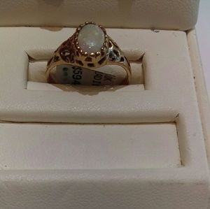 10K Ethiopian opal ring