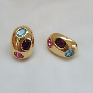 Vintage gold clip on earrings