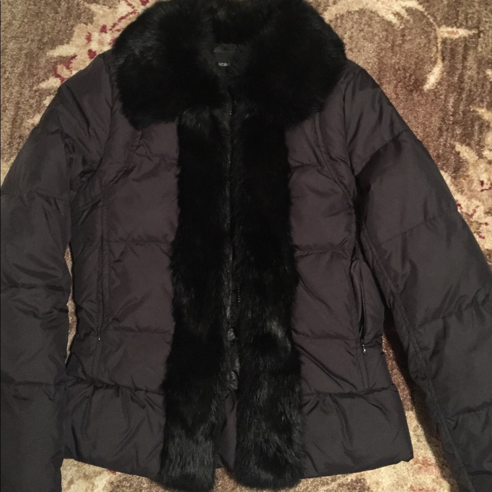 BCBG MaxAzria Black Puffy Jacket size XXS