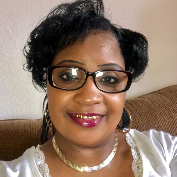 Meet your Posher, Juliette - Picture 1 of 1