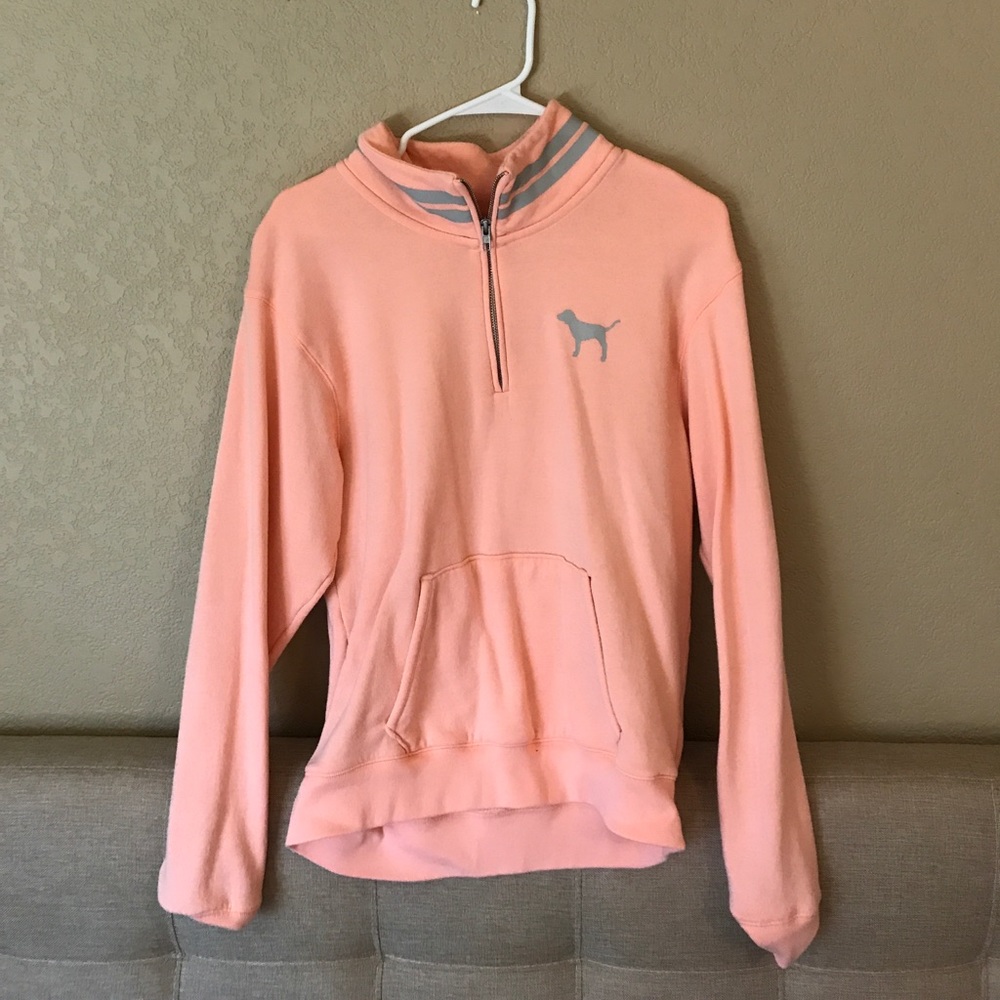 pink sweat shirt