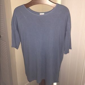 LuLaRoe 'Irma' tee - runs large size S