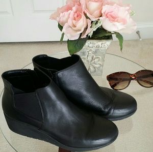 Easy spirit size 8 M booties