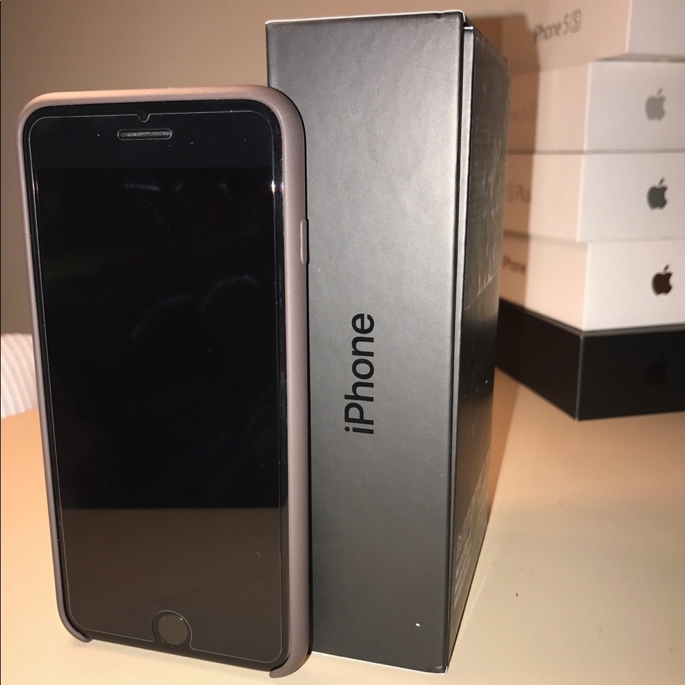 iPhone 7 Plus Jet Black, 128 GB, unlocked