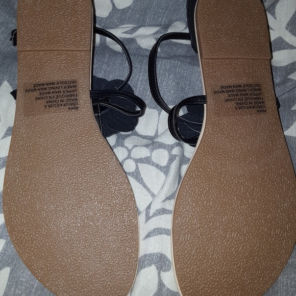 JustFab Black Flat Sandals - Picture 3 of 4