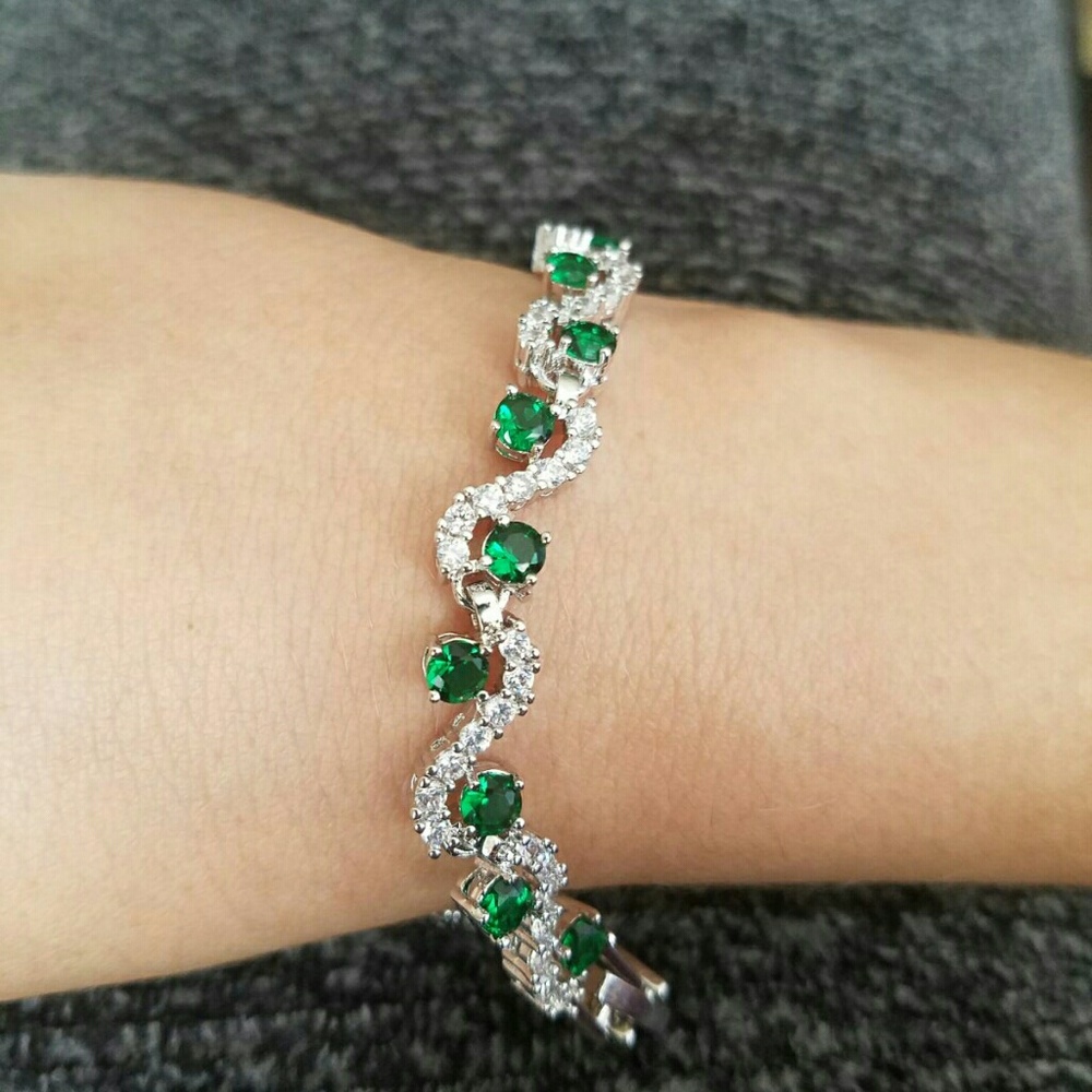 Emerald bracelet