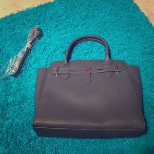 Just Fab Gray Purse!👛