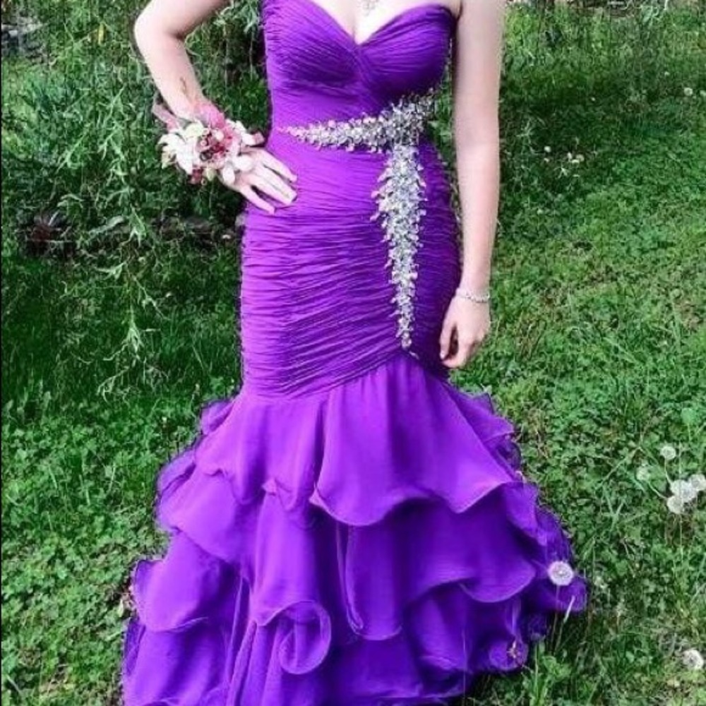 Tony Bowls Grad Prom Dress 111L50 Brown