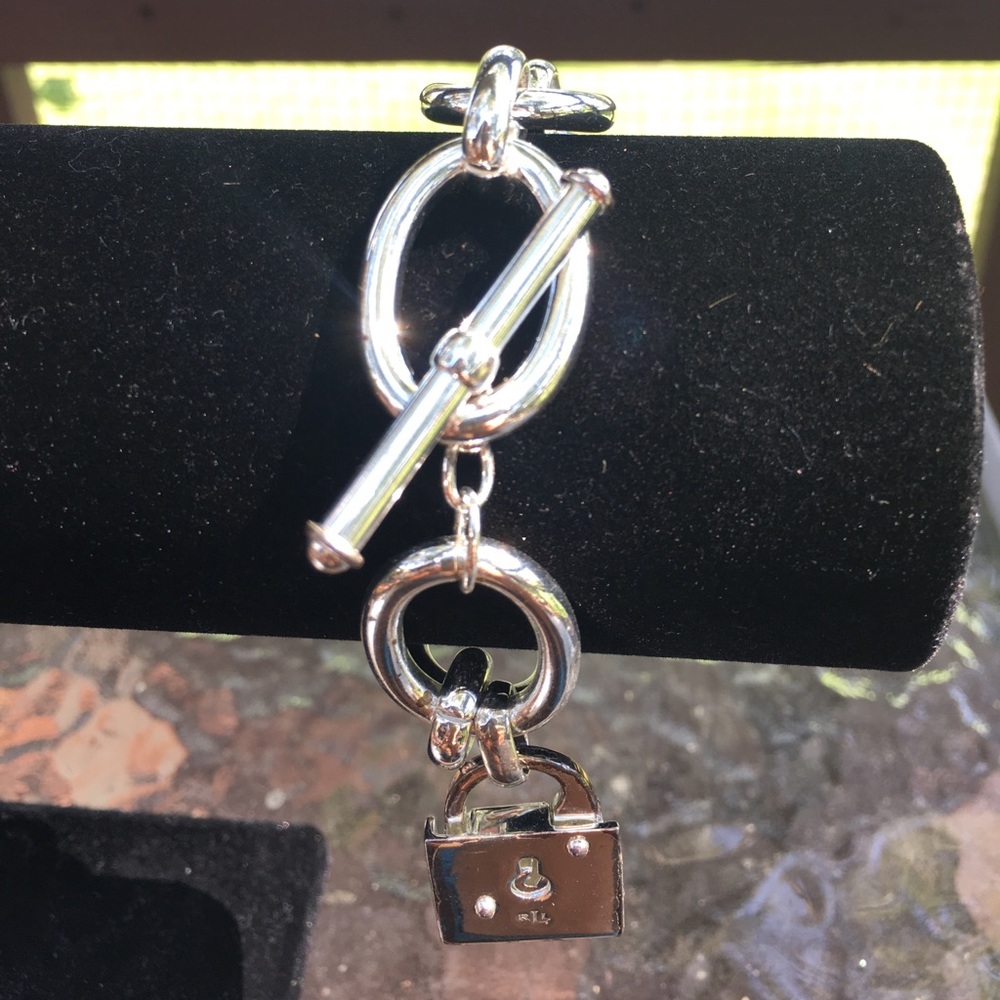 Toggle Bracelet