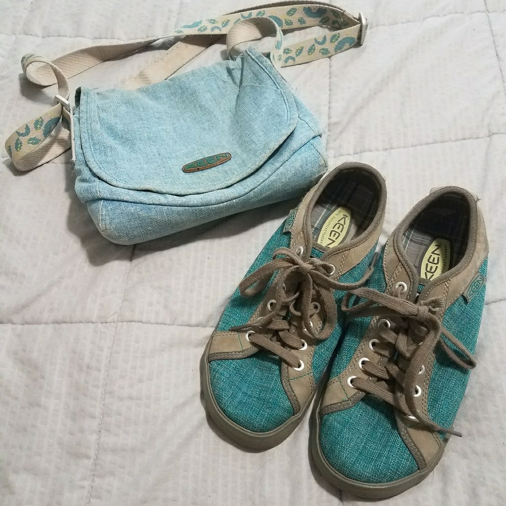 KEEN SNEAKERS