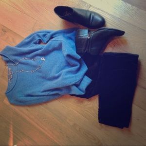 100% Cashmere sweater with sharkbite hem - soft! S