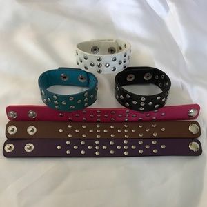 Leather stud bracelet