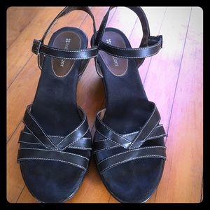 Naturalizer Barque Leather Wedge Sandal