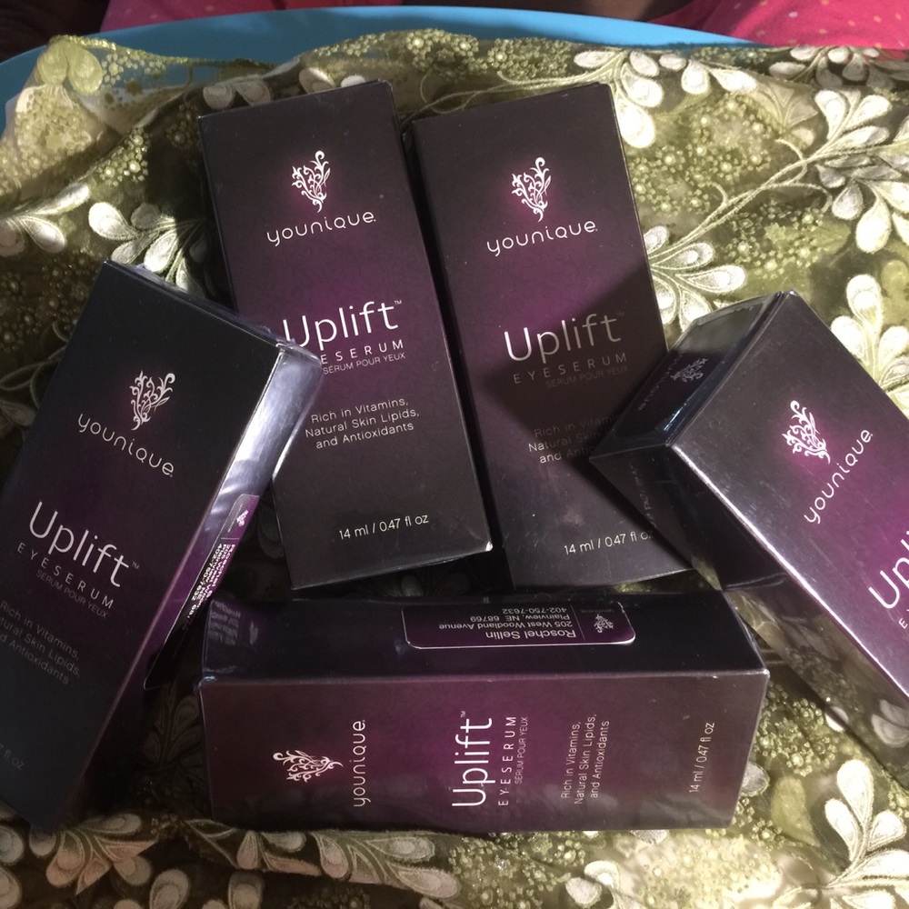 Younique Uplift EYESERUM