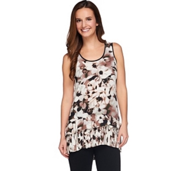 LOGO Lori Goldstein Tops - LOGO Lori Goldstein Crepe Tunic Floral Tank