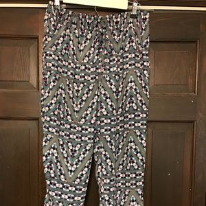 Pattern loose fit pants