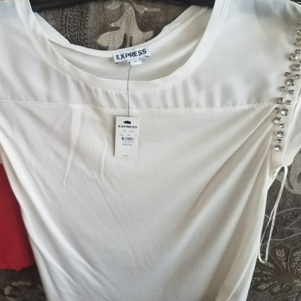 Top w/stone embellishments