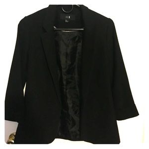 Cropped Sleeved Black Blazer