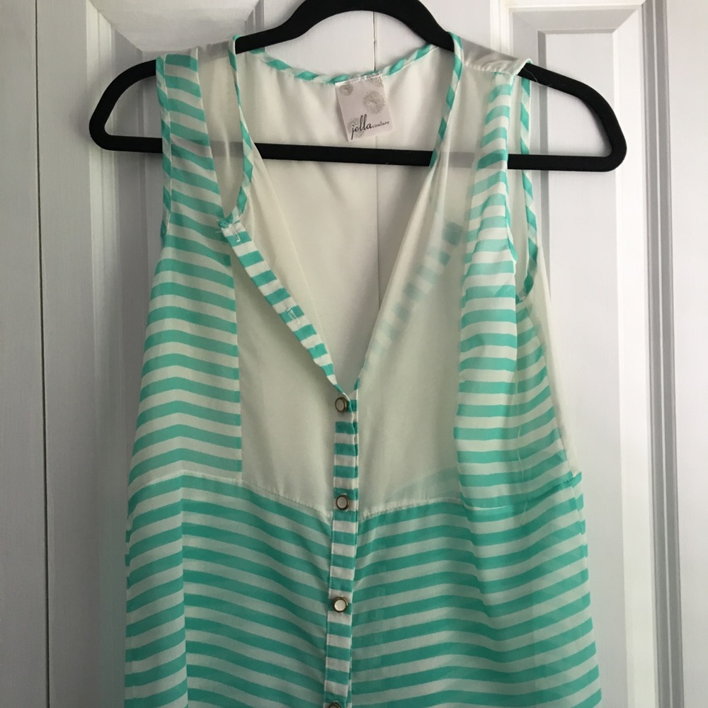 Flowy fun tank top!