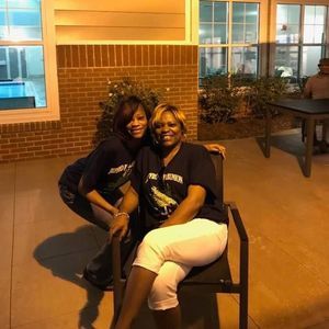 Meet your Posher, Sharon