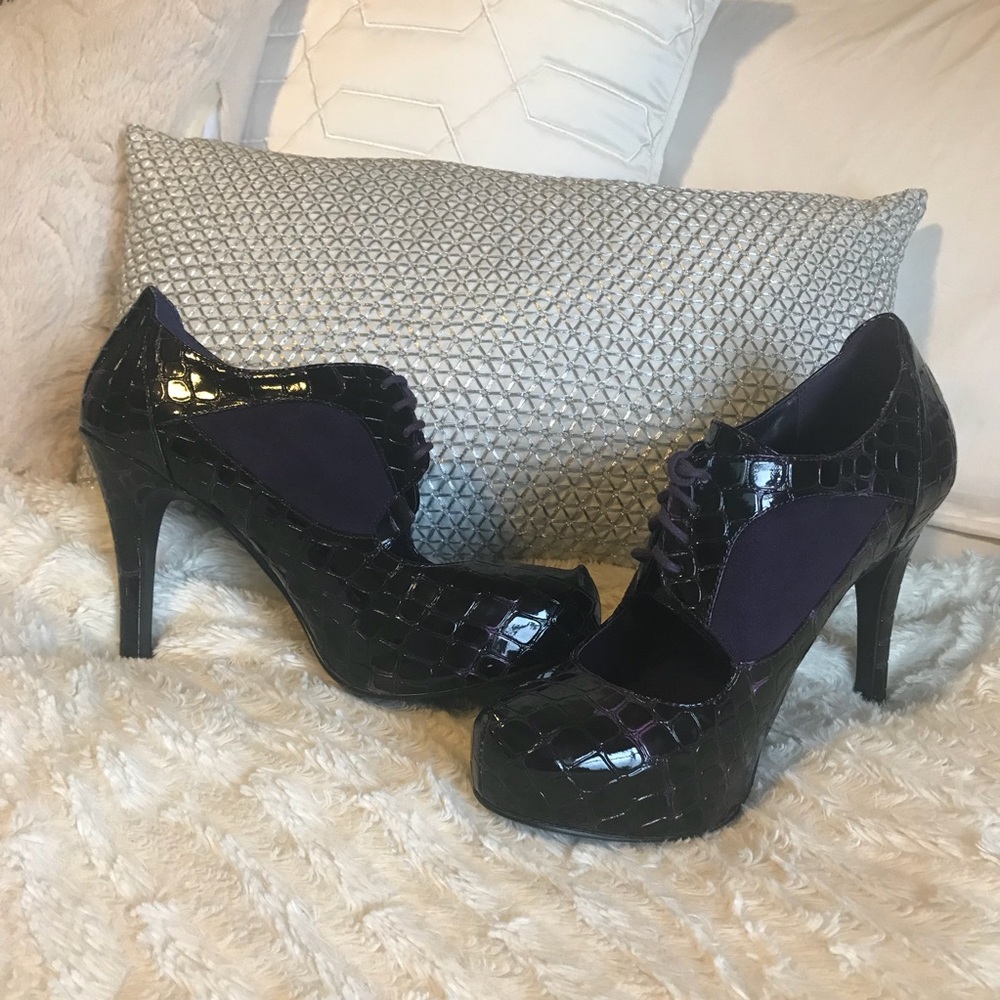 Newport News Oxford style pumps