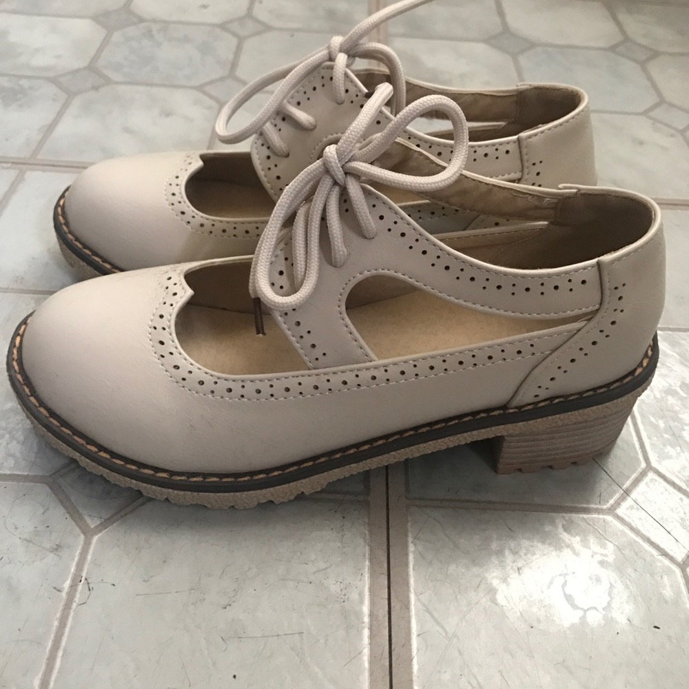 Cute booties - Picture 3 of 4