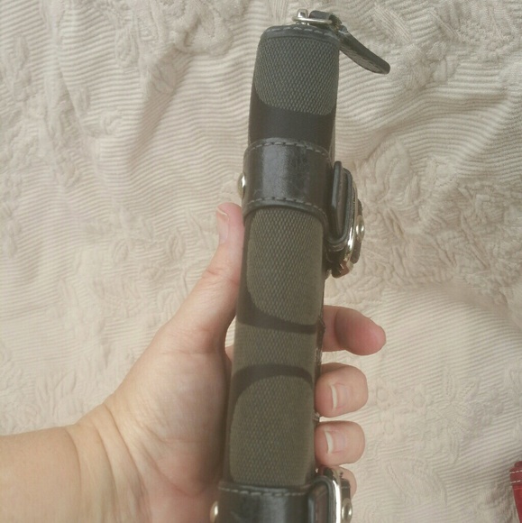 Coach Signature Logo - Picture 7 of 8