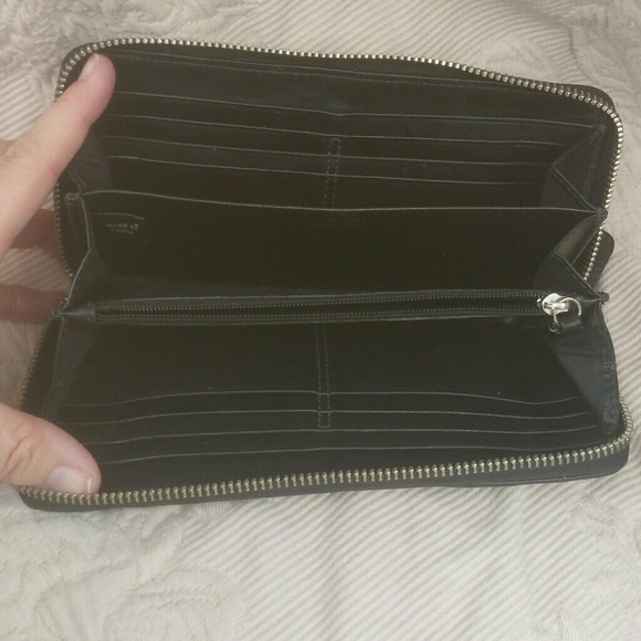 Coach Signature Logo - Picture 8 of 8