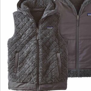 Dark Gray Patagonia Hooded Los Gatos Vest