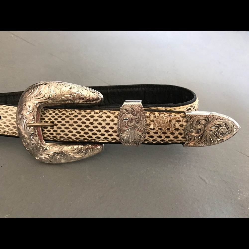 Diablo 3piece belt buckle w snake skin belt.