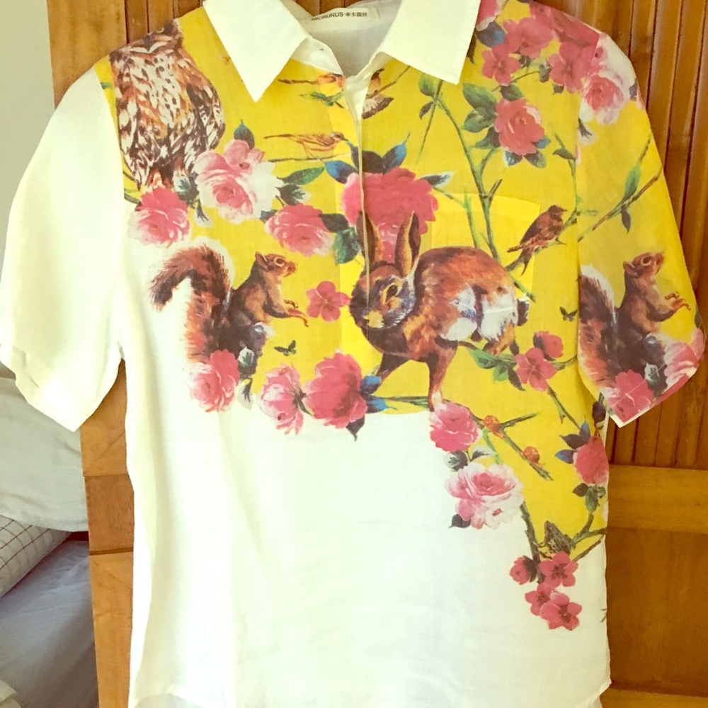 Casual top, new.