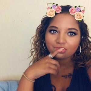 Meet your Posher, Mia