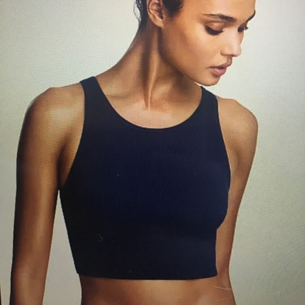 Victoria’s Secret Sport Mid Ribbed crop top