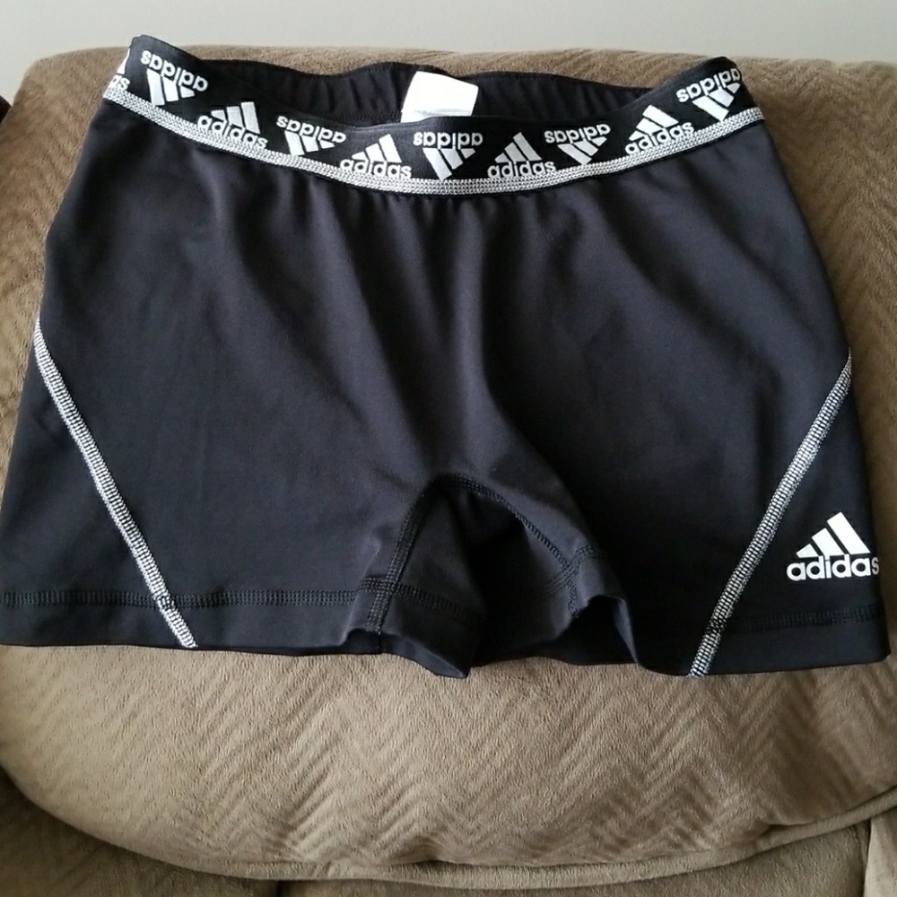 Athletic shorts