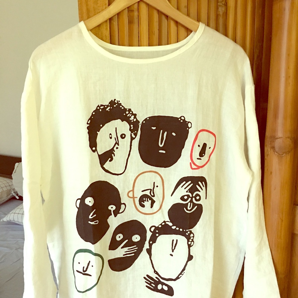 Casual top, new.