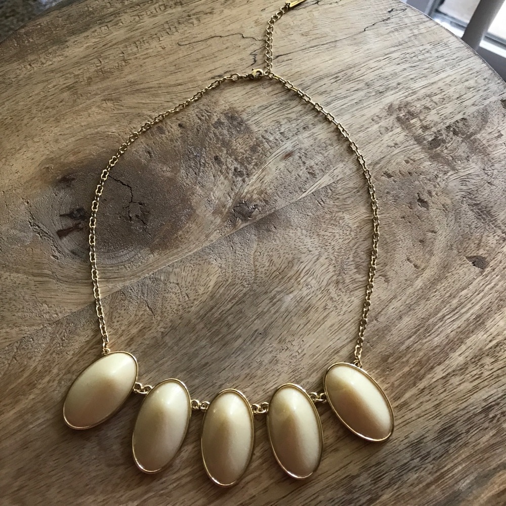 Statement Jewelmint necklace