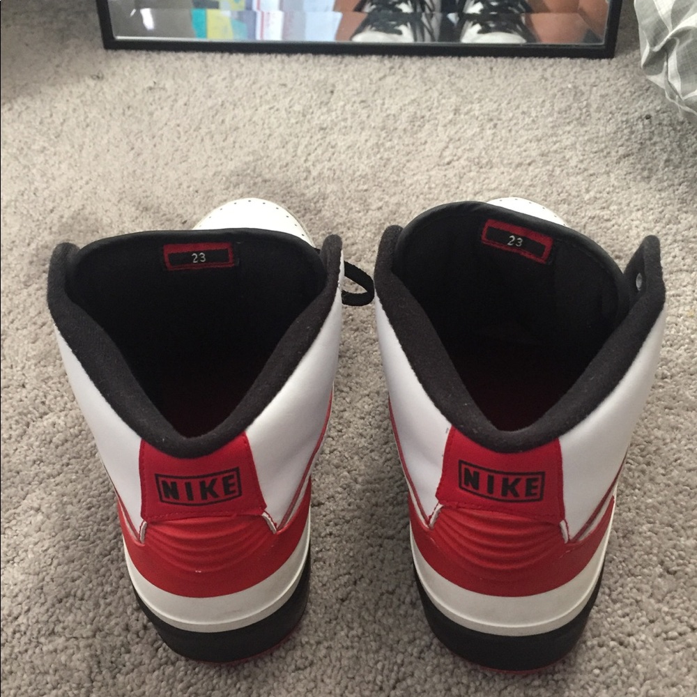 Air Jordan 2 - Picture 3 of 8