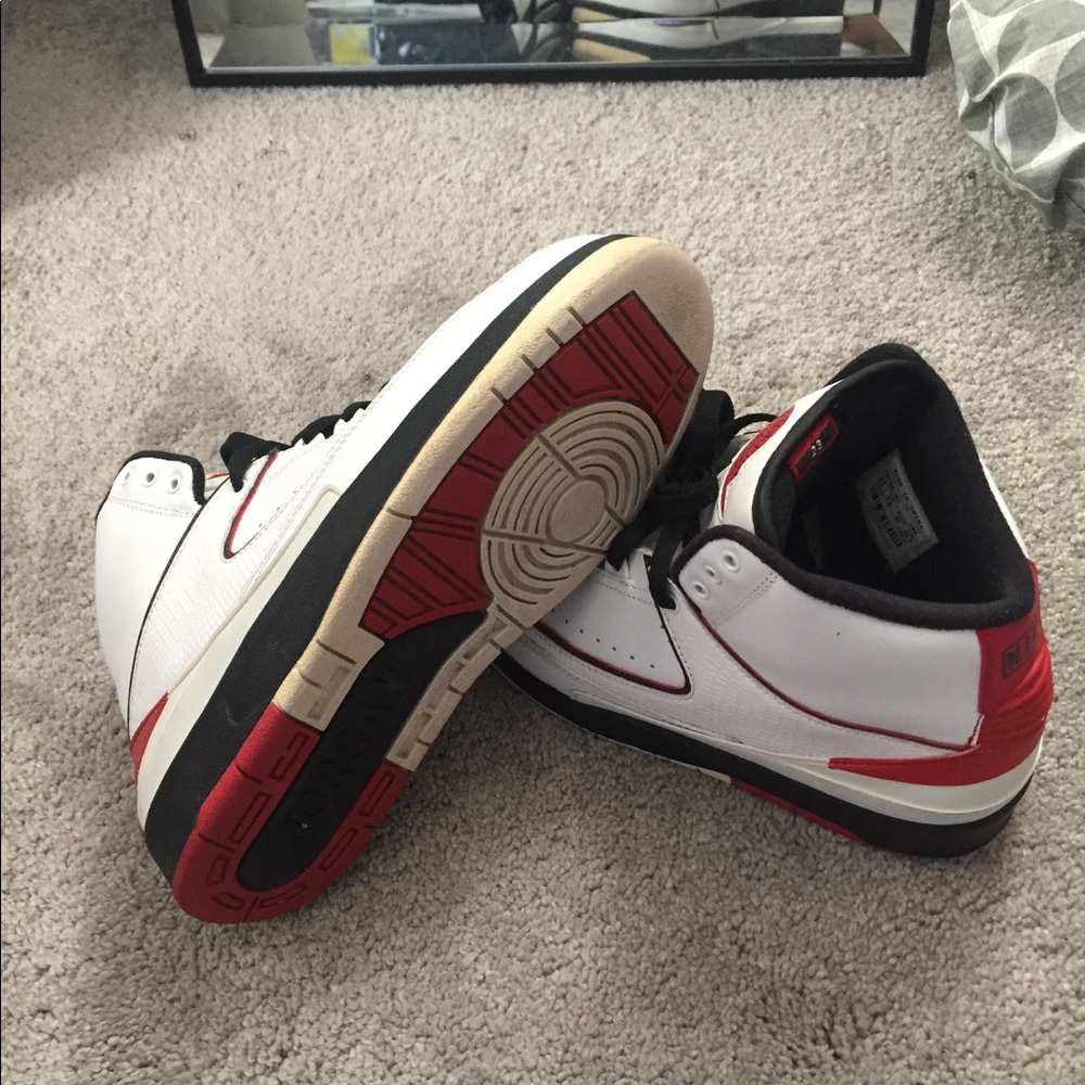 Air Jordan 2 - Picture 6 of 8