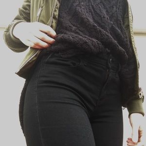 🌹AMERICAN EAGLE mid-rise black skinny jeans🌹