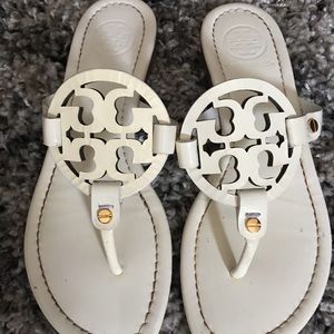 Tory Burch Miller 6.5 Patent Leather Ivory