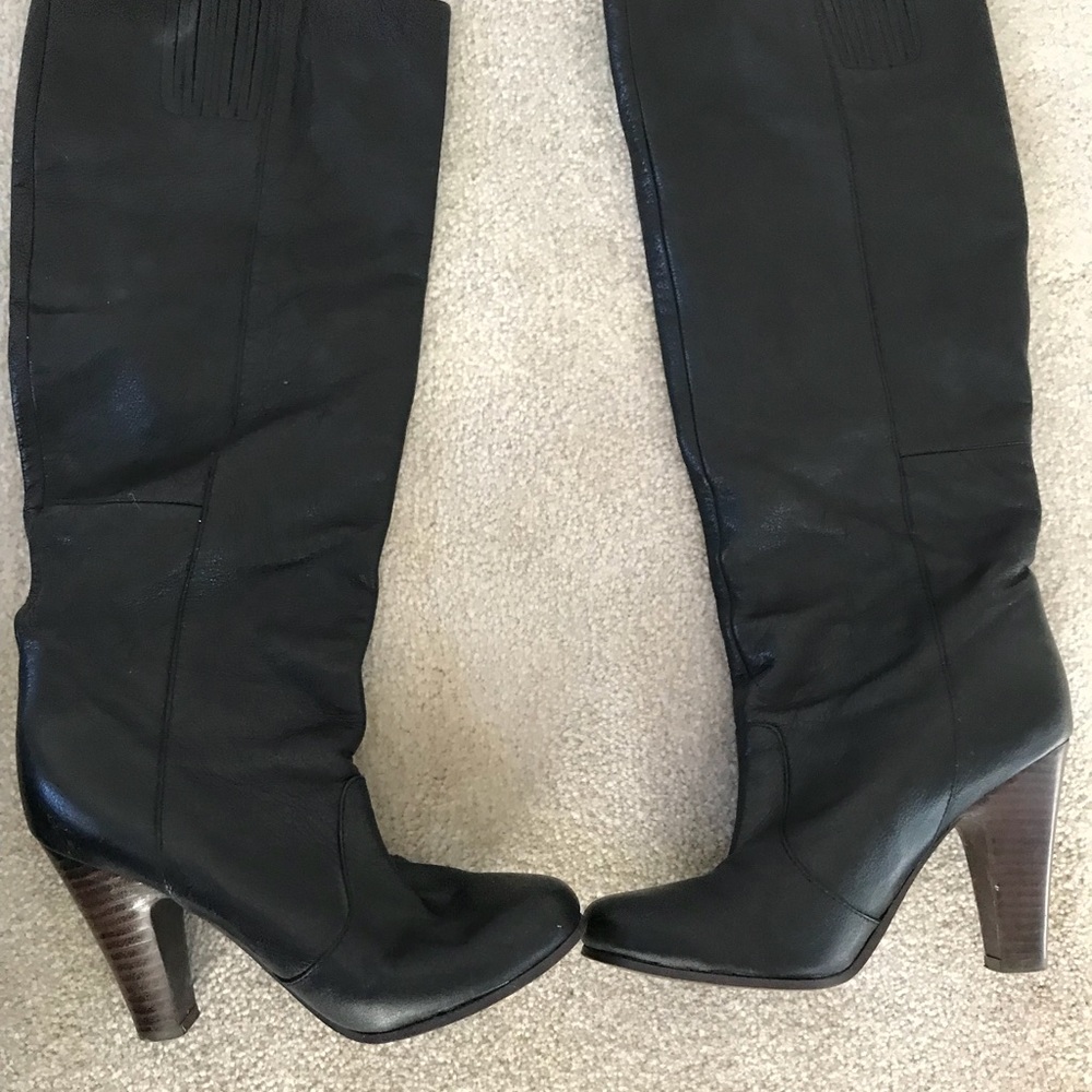 Black leather knee boots size 7.5