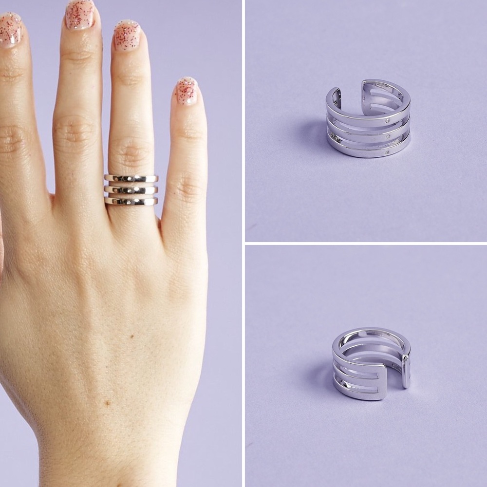 NIB 🎁 La Soula Modern Triple Diamond Ring