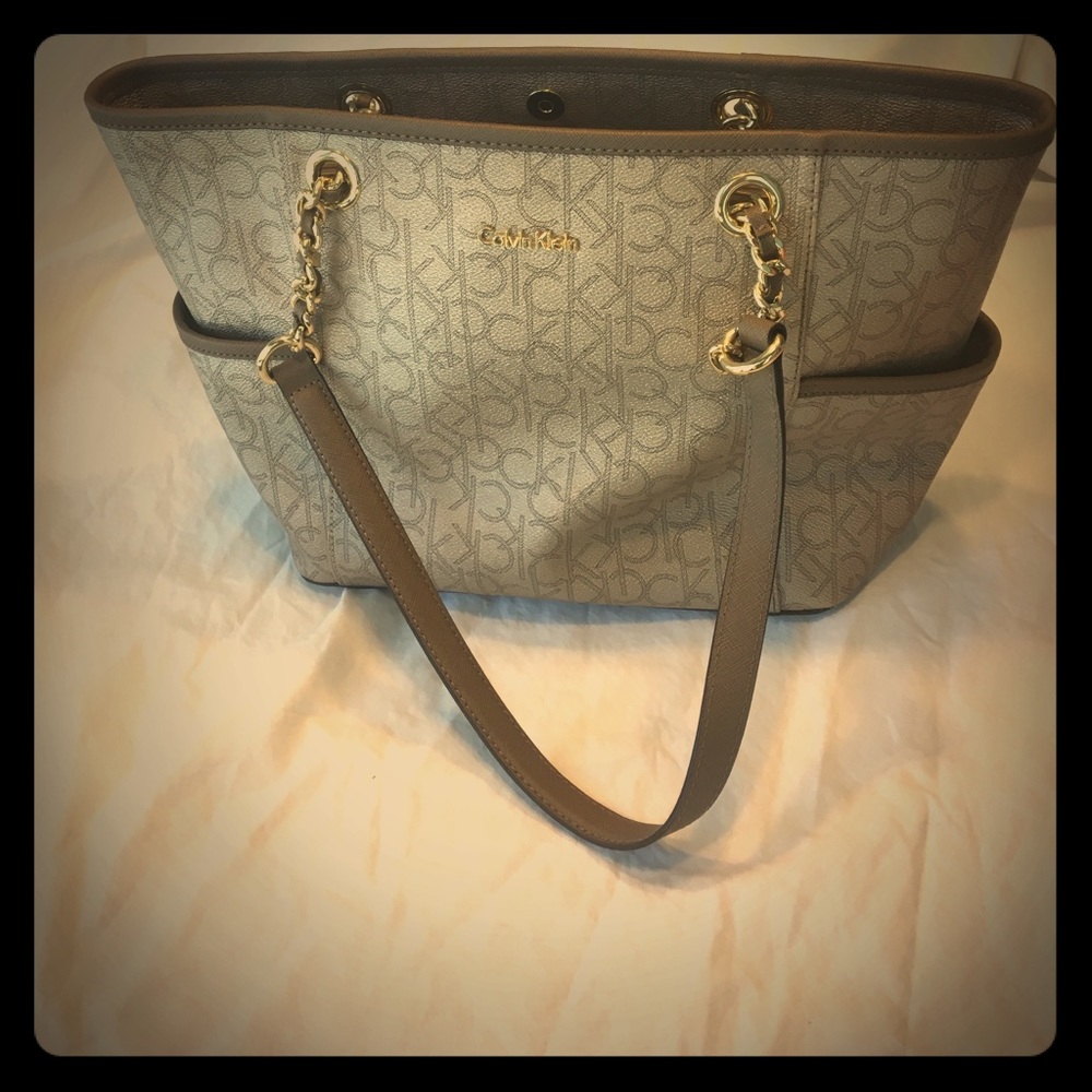 Woman's Calvin Klein purse