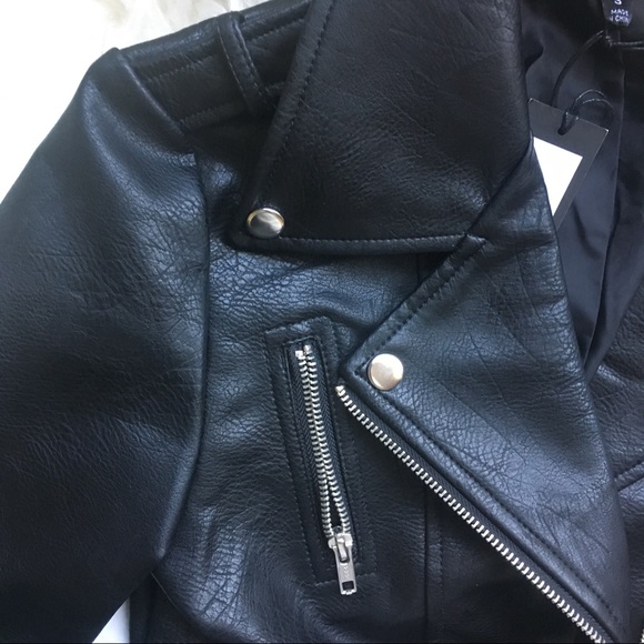 Romeo + Juliet Couture  faux leather jacket - Picture 5 of 7