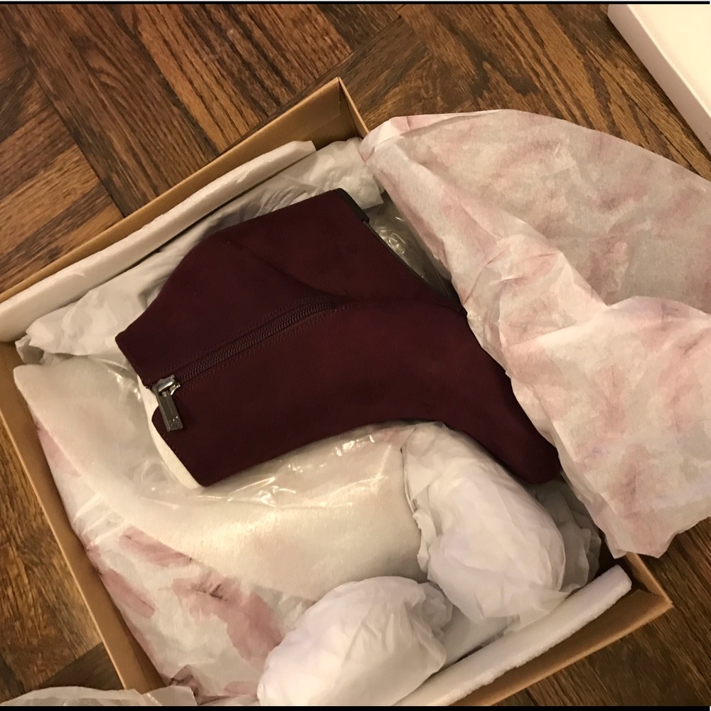 Jessica Simpson Rosie burgundy wedge booties