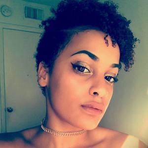 Meet your Posher, Kyla