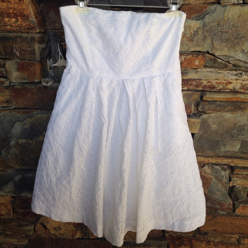Sleeveless white baby doll dress
