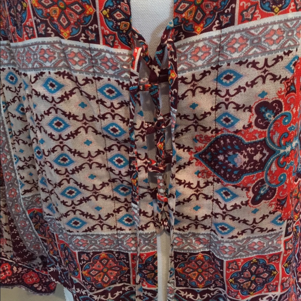 Flynn Skye Get Away Blouse Lace Front Blouse NWT - Picture 5 of 8