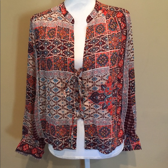 Flynn Skye Get Away Blouse Lace Front Blouse NWT - Picture 4 of 8